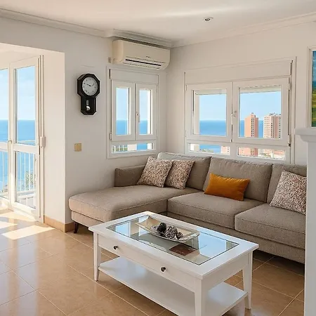 Apartamento A Estrenar Con Vistas A La Playa De Levante Con Plaza De Garaje Benidorm